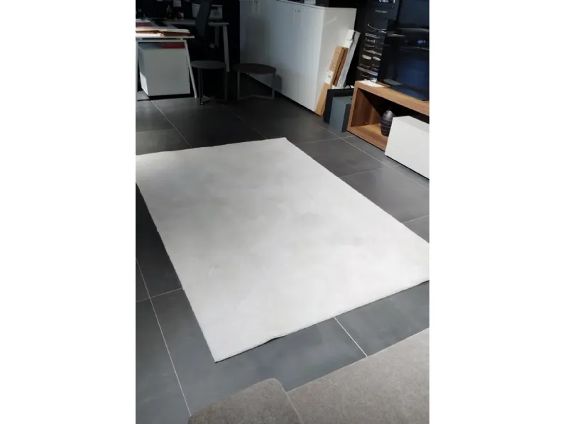 Tappeto modello Soffio Pezzani in fibra sintetica  in Offerta Outlet