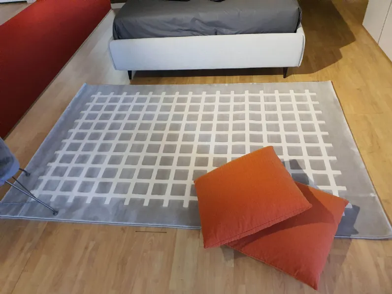 Scopri il Tappeto Moderno rettangolare modello Cek in offerta! Una scelta di stile e qualità per la tua casa.