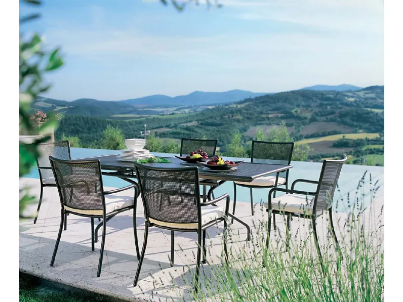 Tavolo modello Athena tavolo con sedie da giardino Emu in Offerta Outlet 