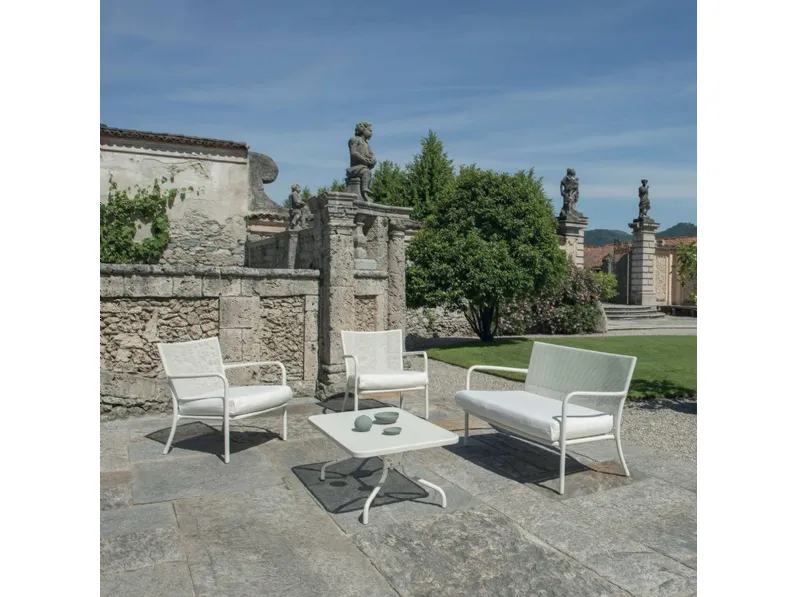 Tavolo modello Athena tavolo con sedie da giardino Emu in Offerta Outlet 