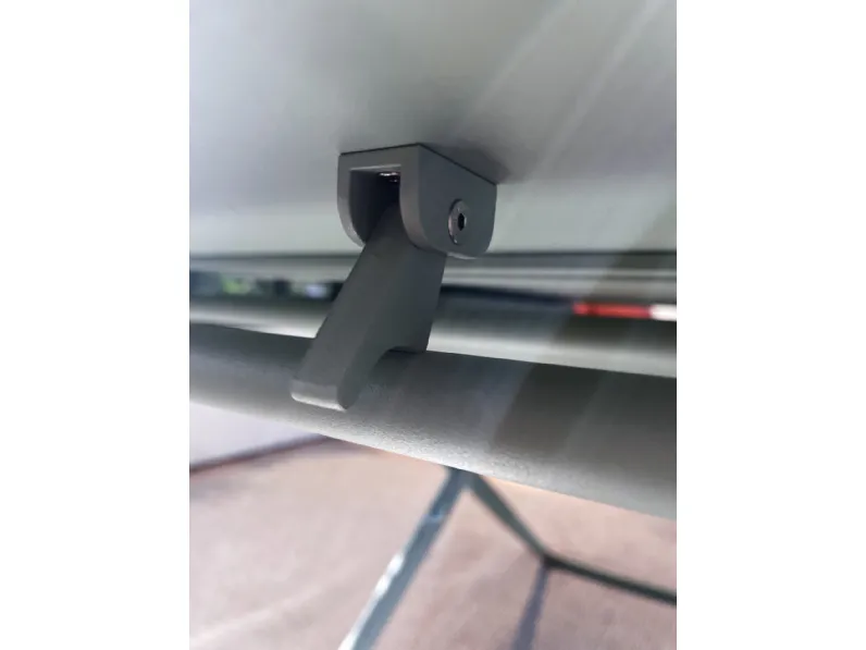 Tavolo per l'esterno Up&down a marchio Collezione esclusiva a prezzo ribassato