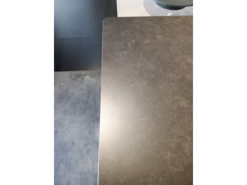 Tavolo per l'esterno Tavolo milo ceramica a marchio Talenti a prezzo scontato