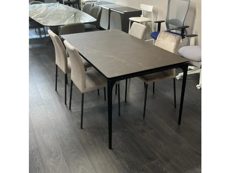 Tavolo con piano in ceramica rettangolare di Calligaris a PREZZO OUTLET 