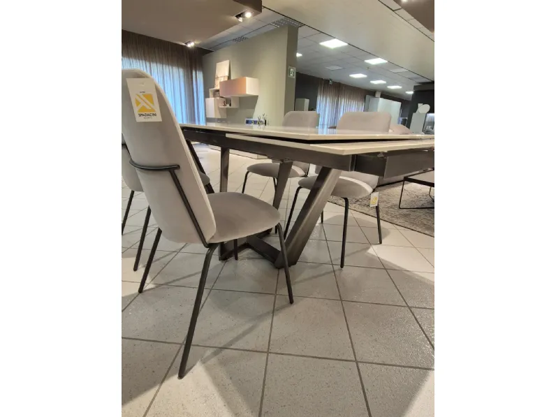 Tavolo in offerta outlet modello Priamo di Target point 