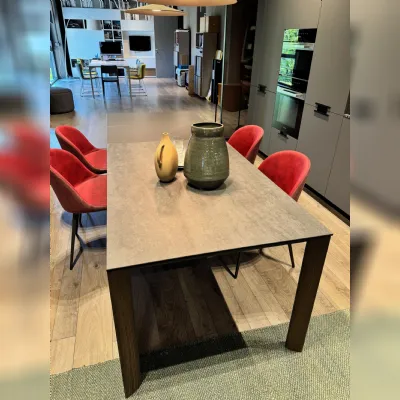 Tavolo rettangolare in ceramica Blade di Midj in Offerta Outlet