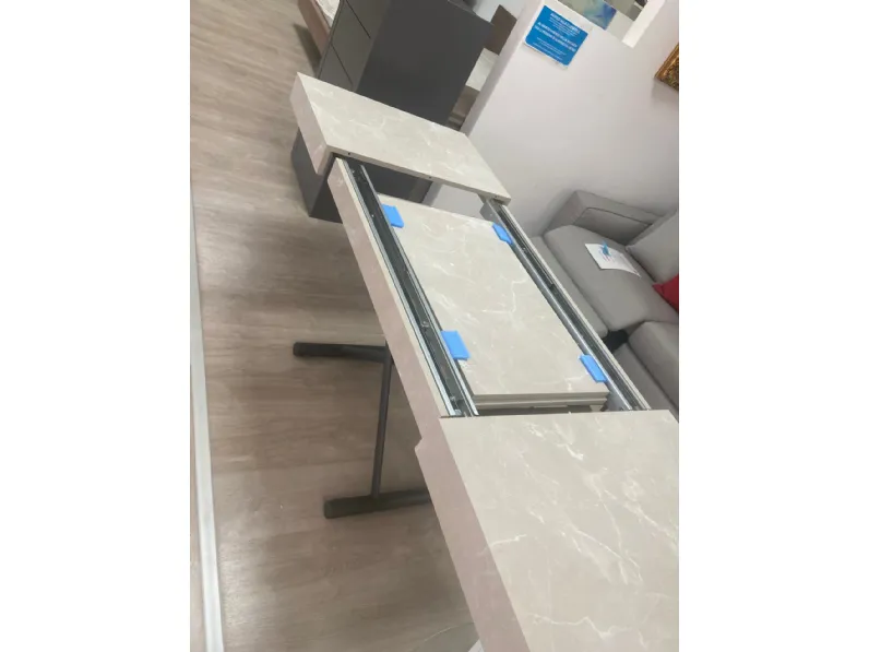 Tavolo Calypso di Altacom scontato del 35%