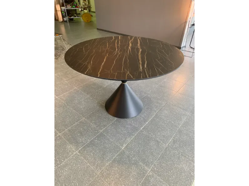 Tavolo fisso Clessidra Midj a soli 1400 Euro