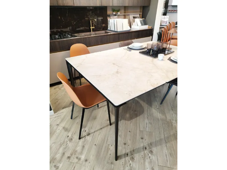 Tavolo quadrato in ceramica Boma di Calligaris in Offerta Outlet 