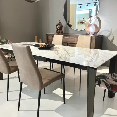Tavolo in offerta outlet modello Delta di Calligaris 