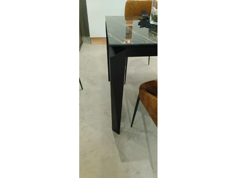 Tavolo Diamond ceramica di Zamagna scontato del 30%
