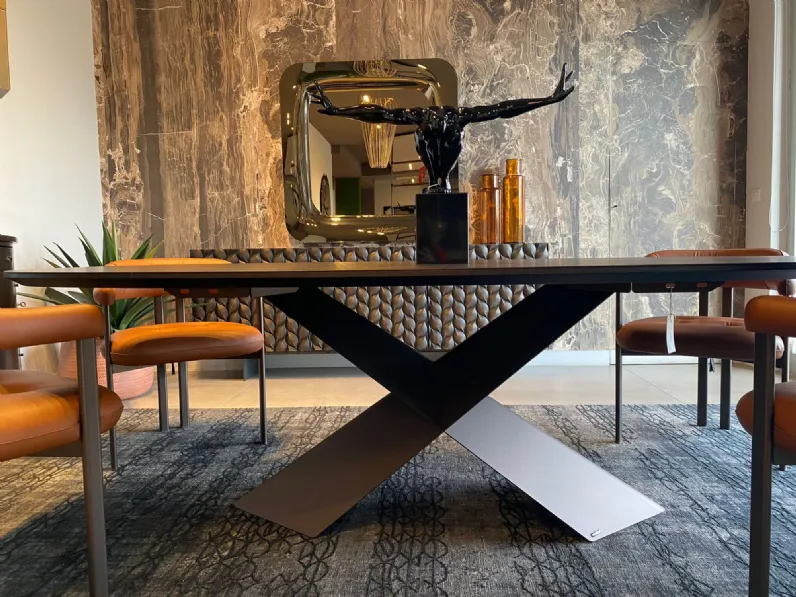 Tavolo in legno ellittico Tyron wood y Cattelan italia a prezzo scontato
