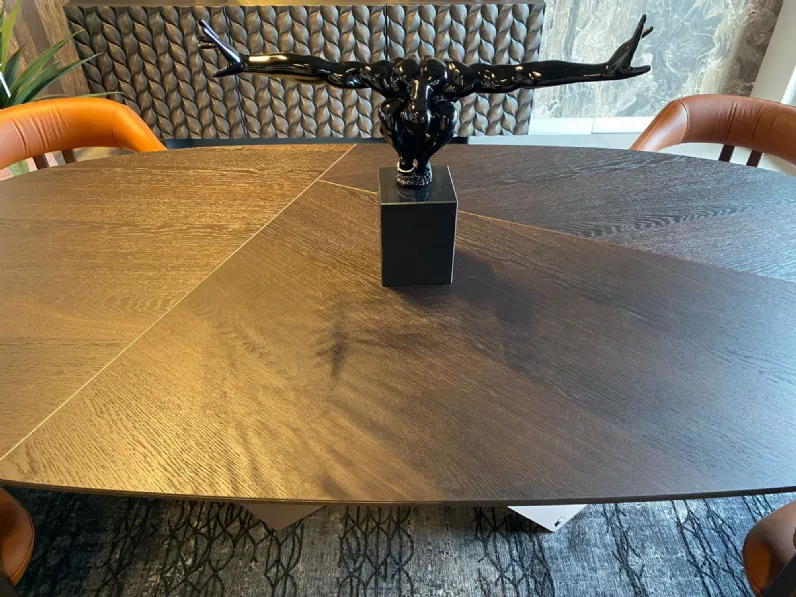 Tavolo in legno ellittico Tyron wood y Cattelan italia a prezzo scontato