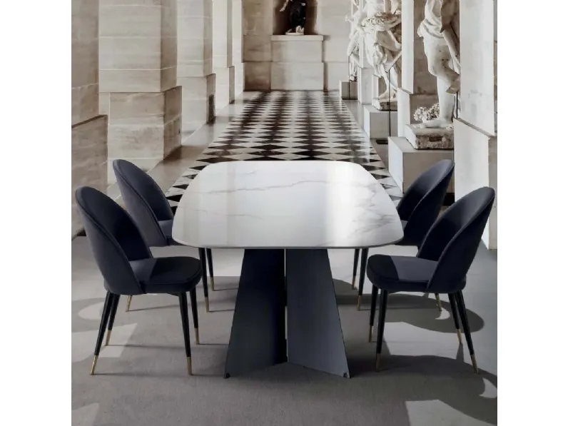 Tavolo sagomato in ceramica Empire * di La seggiola in Offerta Outlet