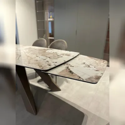 Tavolo sagomato Tavolo cosmo Friulsedie scontato del 50%