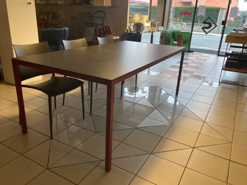 Tavolo Helsinki 35 Desalto in ceramica Rettangolare allungabile scontato 41%