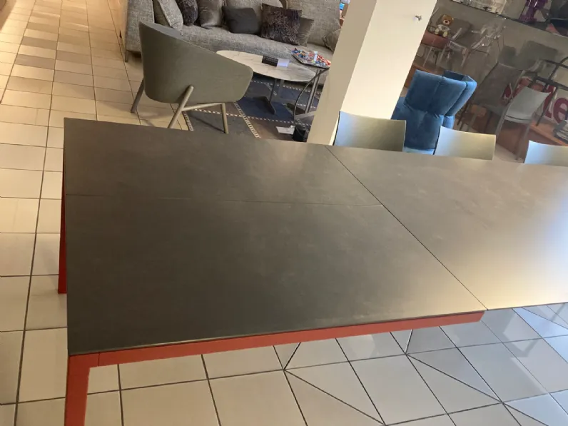 Tavolo Helsinki 35 Desalto in ceramica Rettangolare allungabile scontato 41%