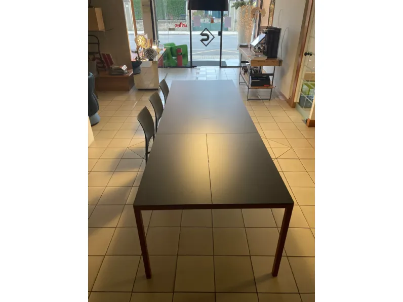 Tavolo Helsinki 35 Desalto in ceramica Rettangolare allungabile scontato 41%