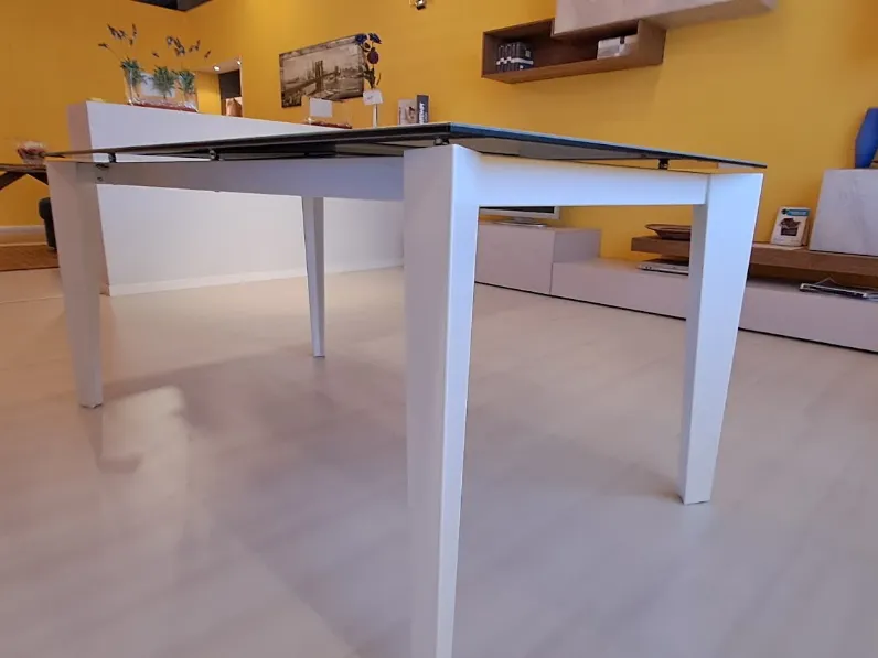 Tavolo in ceramica rettangolare Cruz Bontempi in offerta outlet