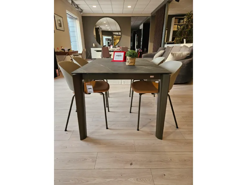 Tavolo rettangolare in ceramica Tavolo bontempi modello etro di Bontempi in Offerta Outlet