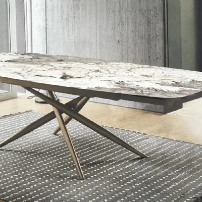 Tavolo sagomato in ceramica Chantal di Sedit in Offerta Outlet