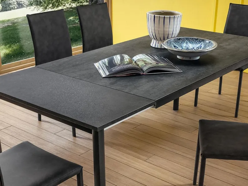 Tavolo rettangolare in laminato Aaron * di La primavera in Offerta Outlet