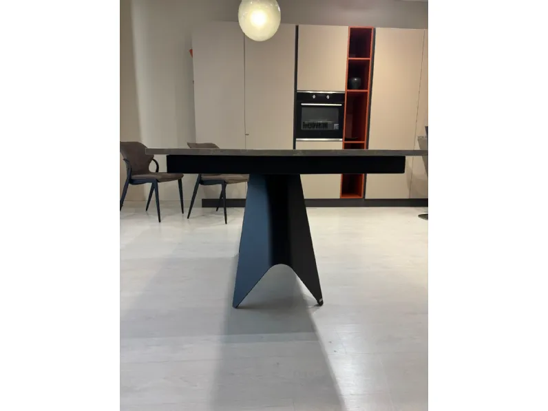 Tavolo Luxor di Scavolini scontato del 35%