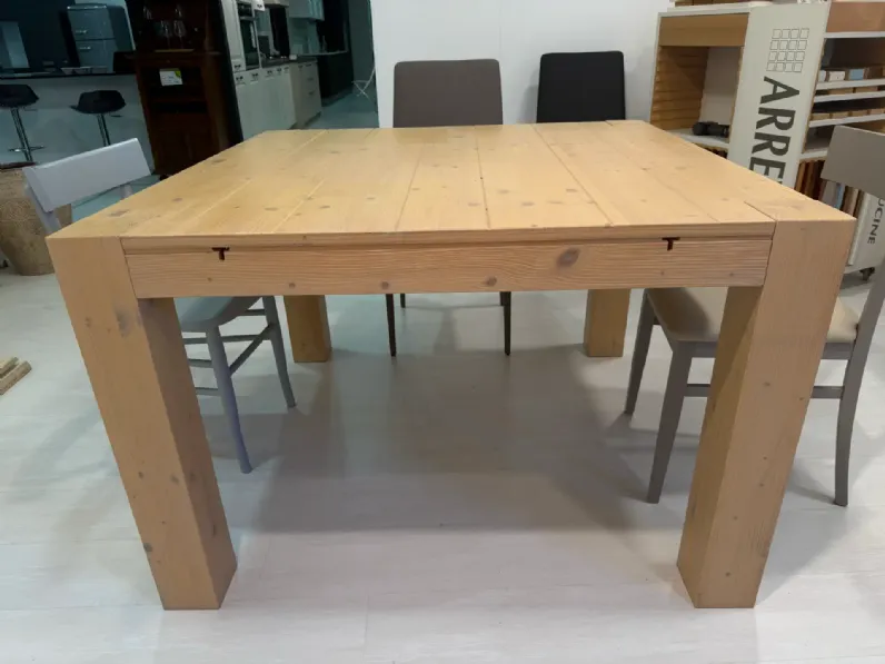 Tavolo In legno di Fratelli mirandola scontato del 50%