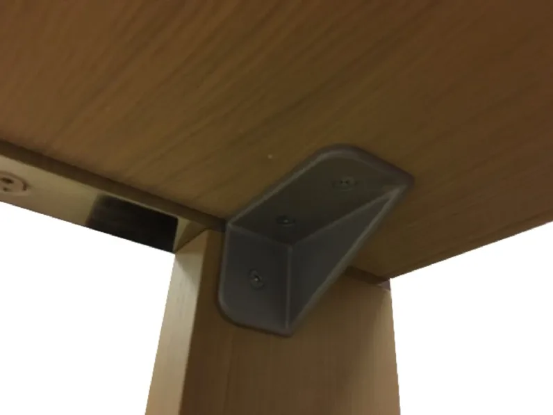 Tavolo in legno quadrato Tavolo in legno 135x135 rovere Zanotta a prezzo ribassato