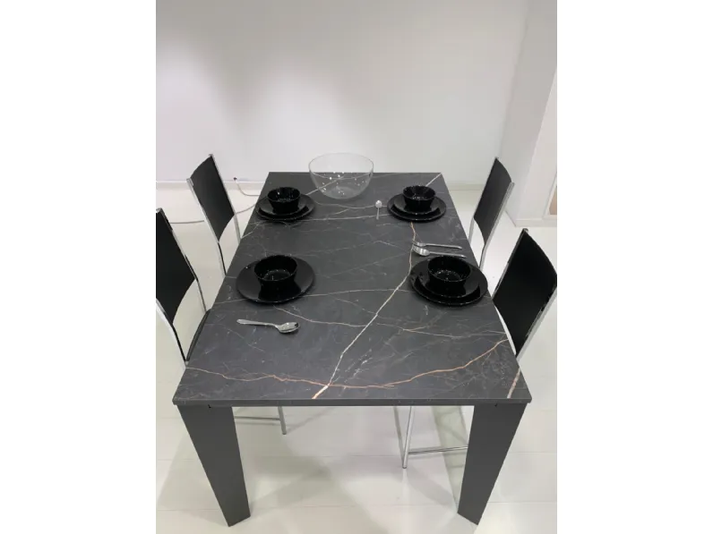 Tavolo rettangolare Infinity Scavolini scontato del 30%