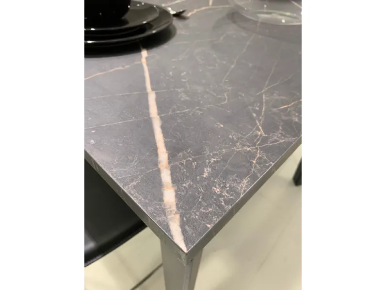 Tavolo rettangolare Infinity Scavolini scontato del 30%