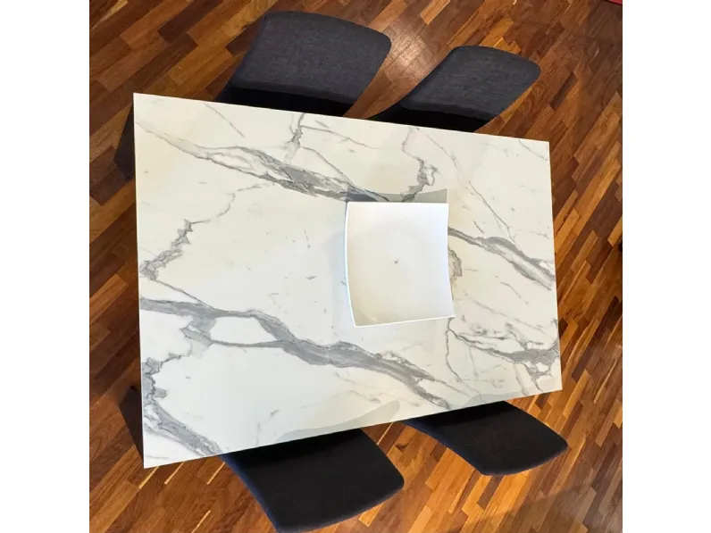 Tavolo Infinity Scavolini in laminato Allungabile scontato 50%
