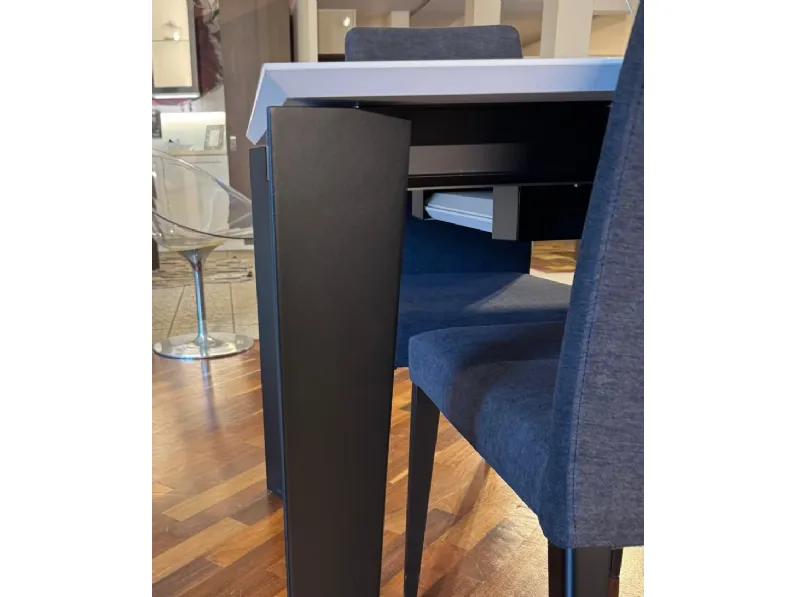 Tavolo Infinity Scavolini in laminato Allungabile scontato 50%