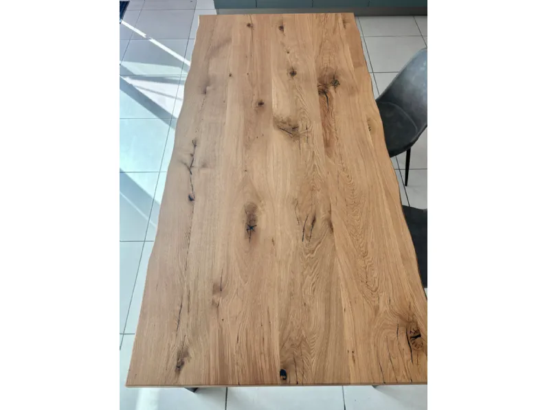 Tavolo Linear di Artigianale scontato del 56%