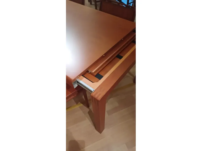 Tavolo Mila Besana a prezzo ribassato