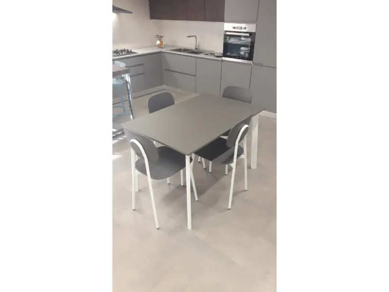 Tavolo Otello basic di Point house scontato del 30%