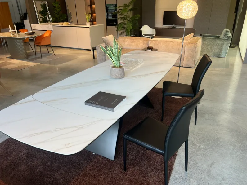 Tavolo allungabile Thanos x Stones a soli 1900 Euro