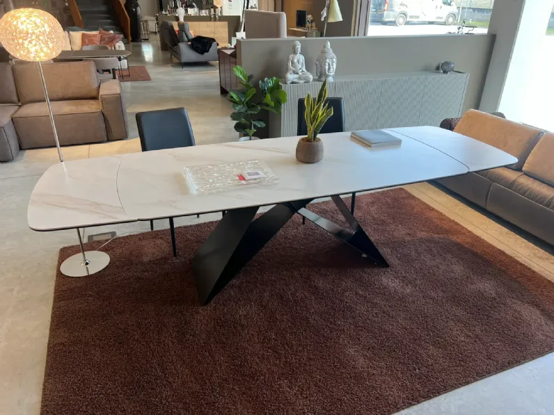 Tavolo allungabile Thanos x Stones a soli 1900 Euro