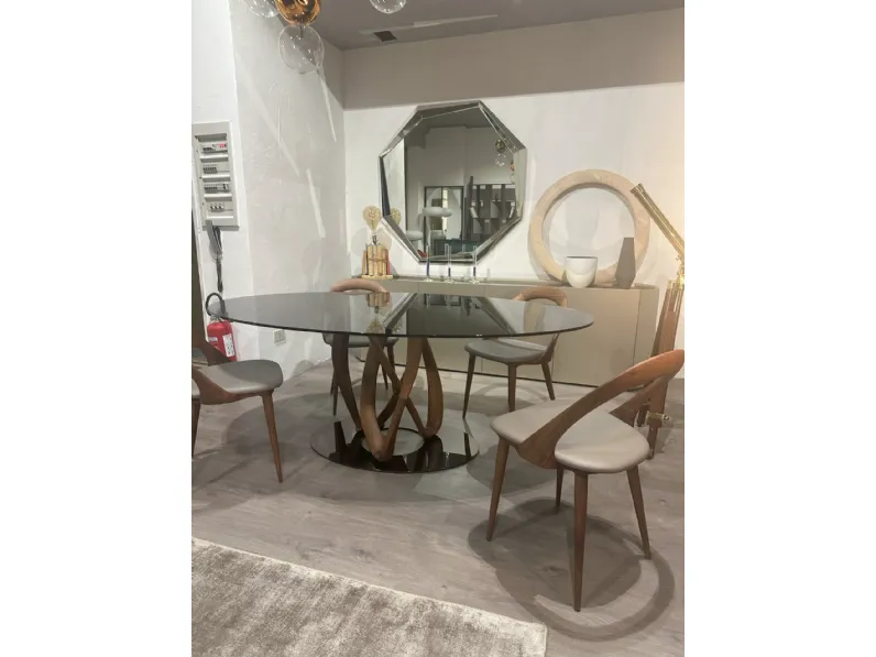 Tavolo in vetro ellittico Infinity Porada in offerta outlet