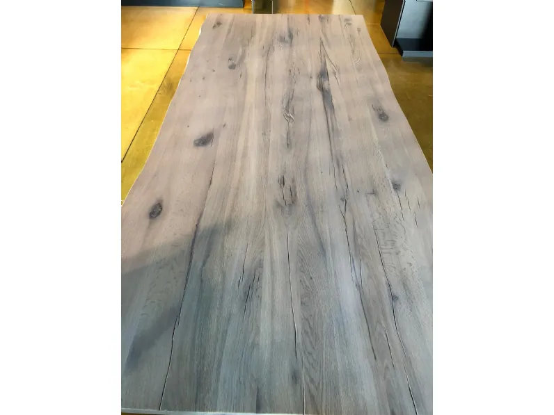 Tavolo fisso Free table di Devina nais a prezzo riservato 