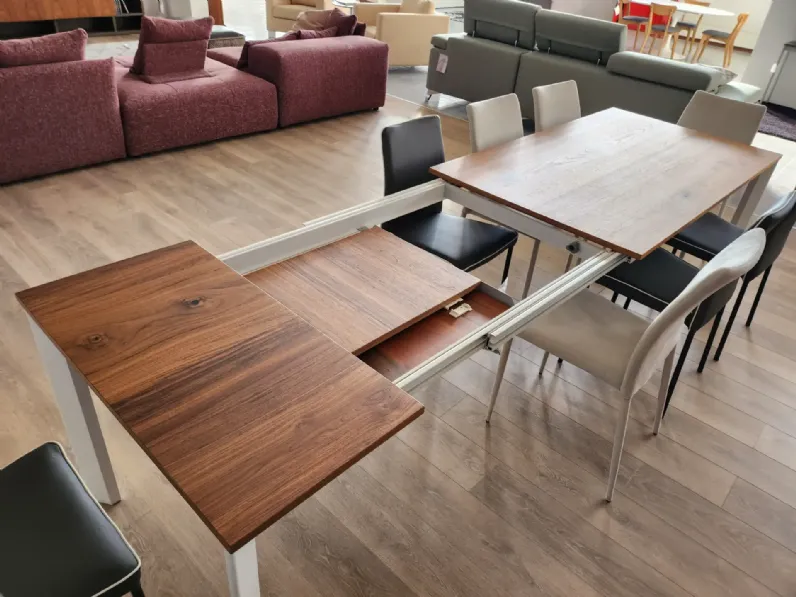Tavolo con piano in legno rettangolare di Natisa a PREZZO OUTLET 