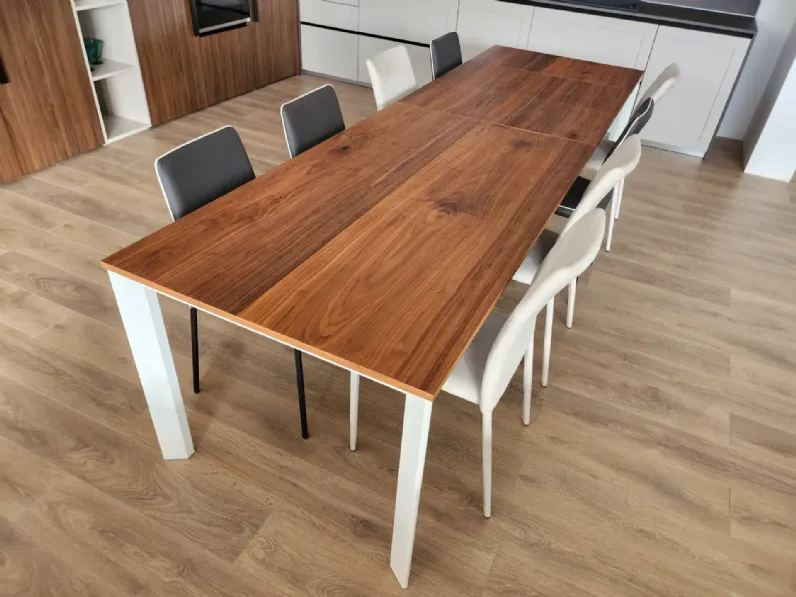 Tavolo con piano in legno rettangolare di Natisa a PREZZO OUTLET 