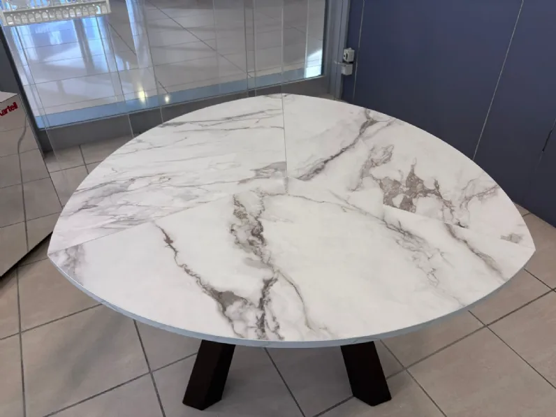 Tavolo in offerta outlet modello Genius di Colico 