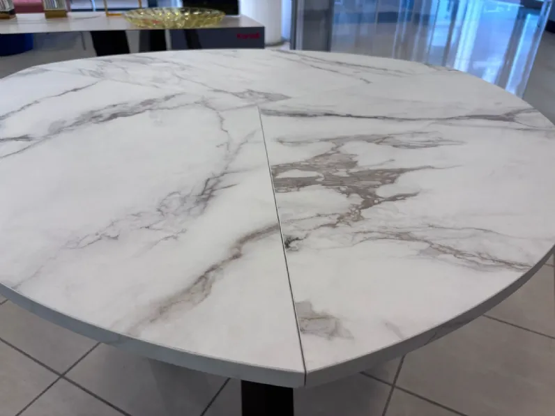 Tavolo in offerta outlet modello Genius di Colico 