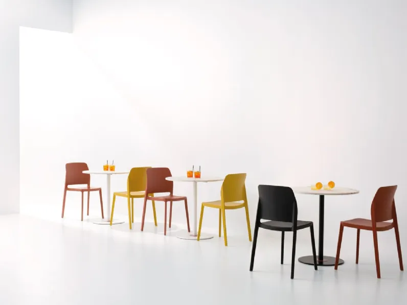 Tavolo in laminato rotondo Ovo tondo Point house a prezzo scontato