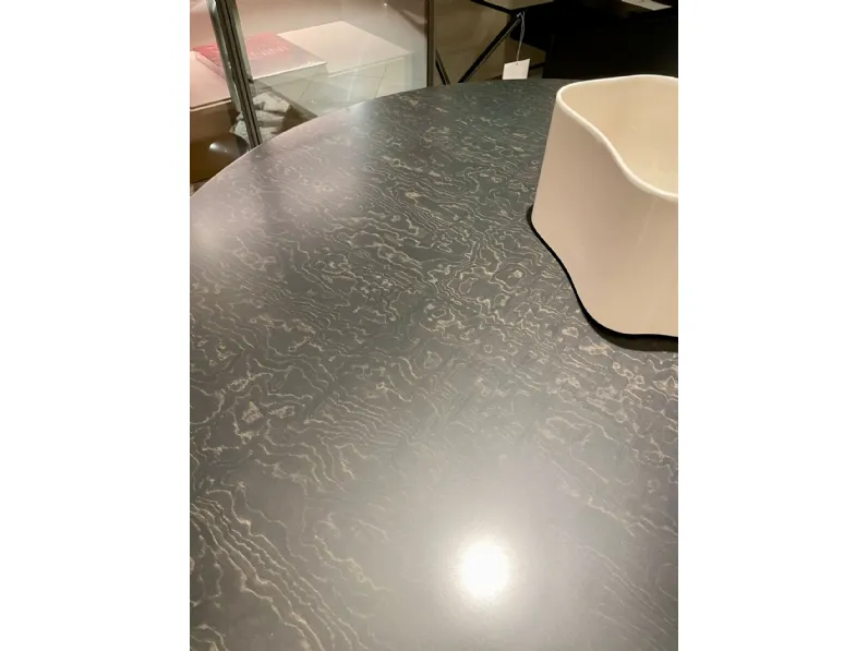Tavolo Saarinen rotondo di Knoll scontato del 39%