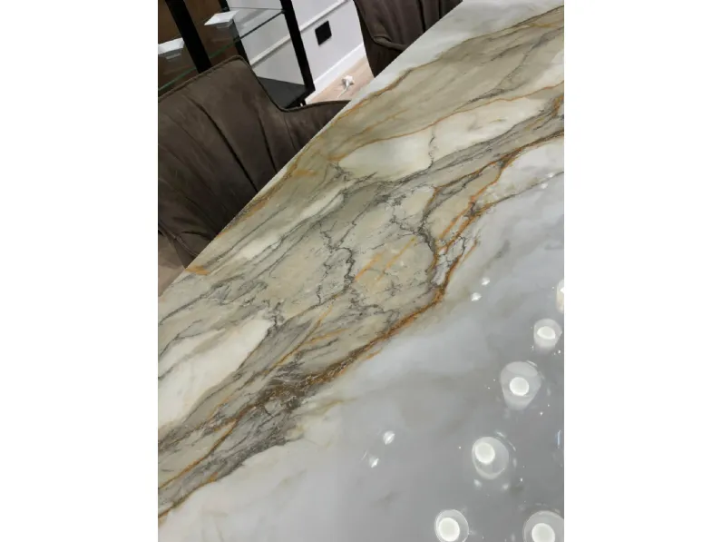 Tavolo Skorpio keramik di Cattelan italia scontato del 35%