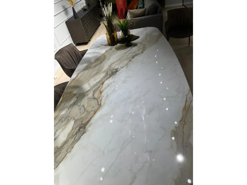 Tavolo Skorpio keramik di Cattelan italia scontato del 35%