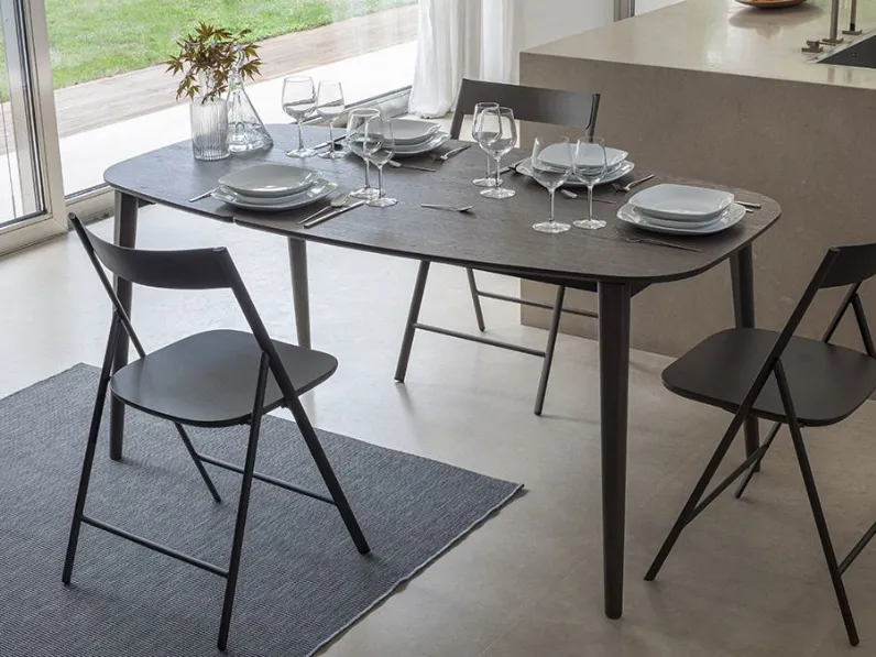 Tavolo sagomato in legno Ribot Altacom in Offerta Outlet