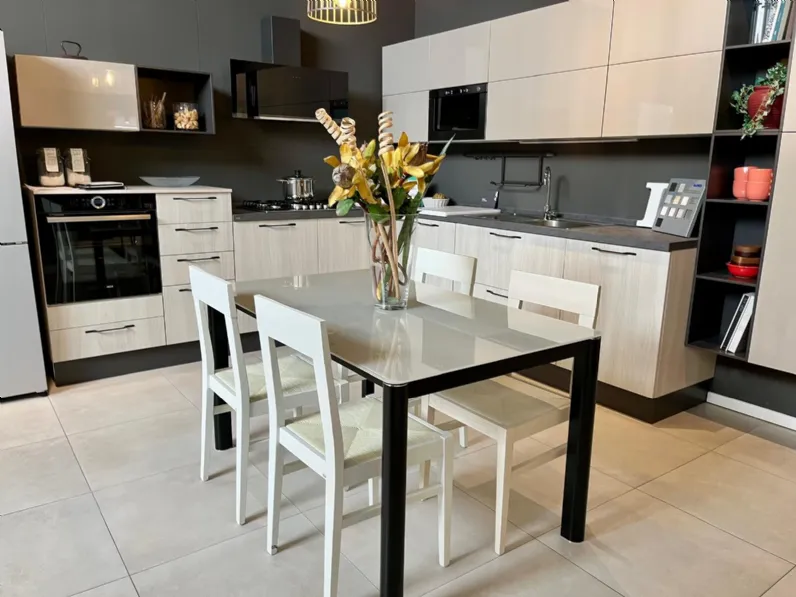 Tavolo Scarabeo Scavolini in OFFERTA OUTLET -50%