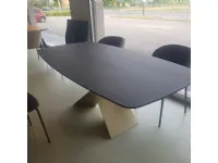 Tavolo in ceramica sagomato Ship Zamagna in offerta outlet